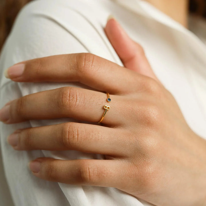 BAGUE PERSONNALISÉE AVEC PIERRE DE NAISSANCE