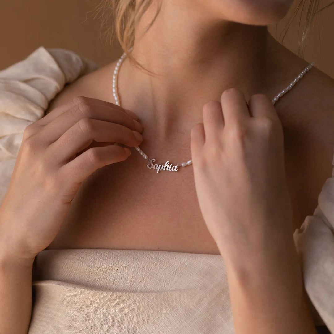 NAME NECKLACE WITH FRESHWATER PEARLS