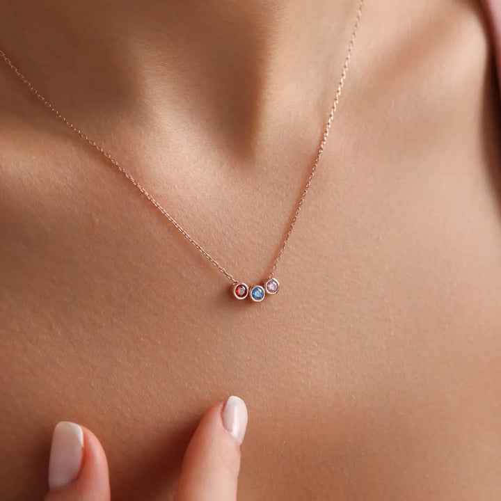COLLIER AVEC PIERRE DE NAISSANCE