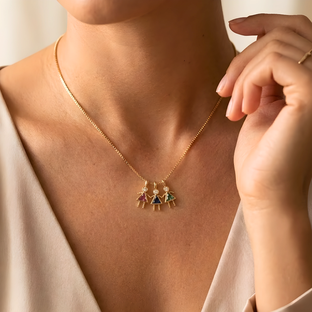 A MOTHER'S LOVE NECKLACE
