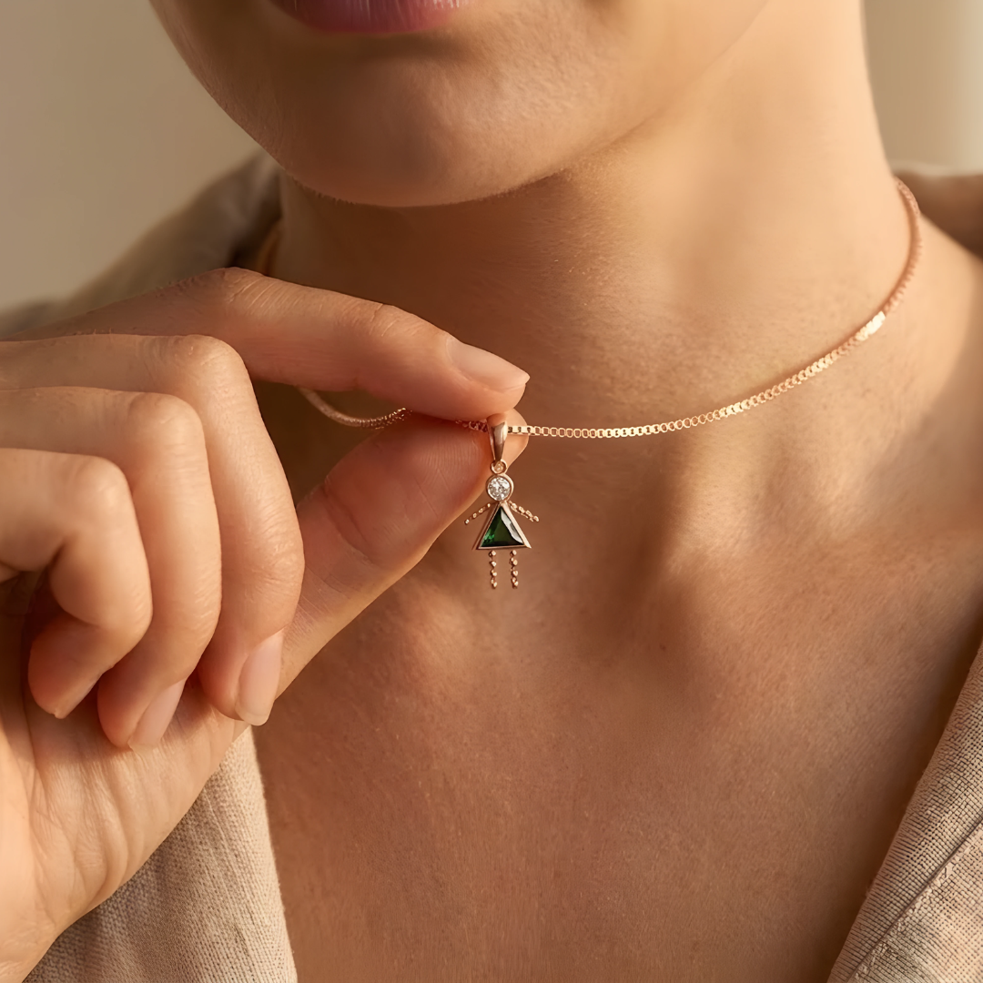 A MOTHER'S LOVE NECKLACE