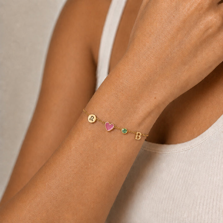 BRACELET EN FORME DE CŒUR AVEC INITIALE