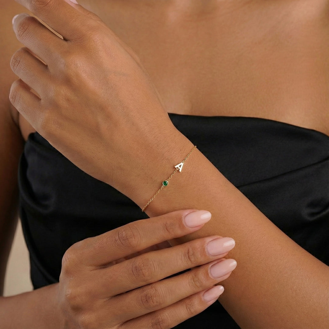 BRACELET ÉLÉGANT ORNÉ DE PIERRES