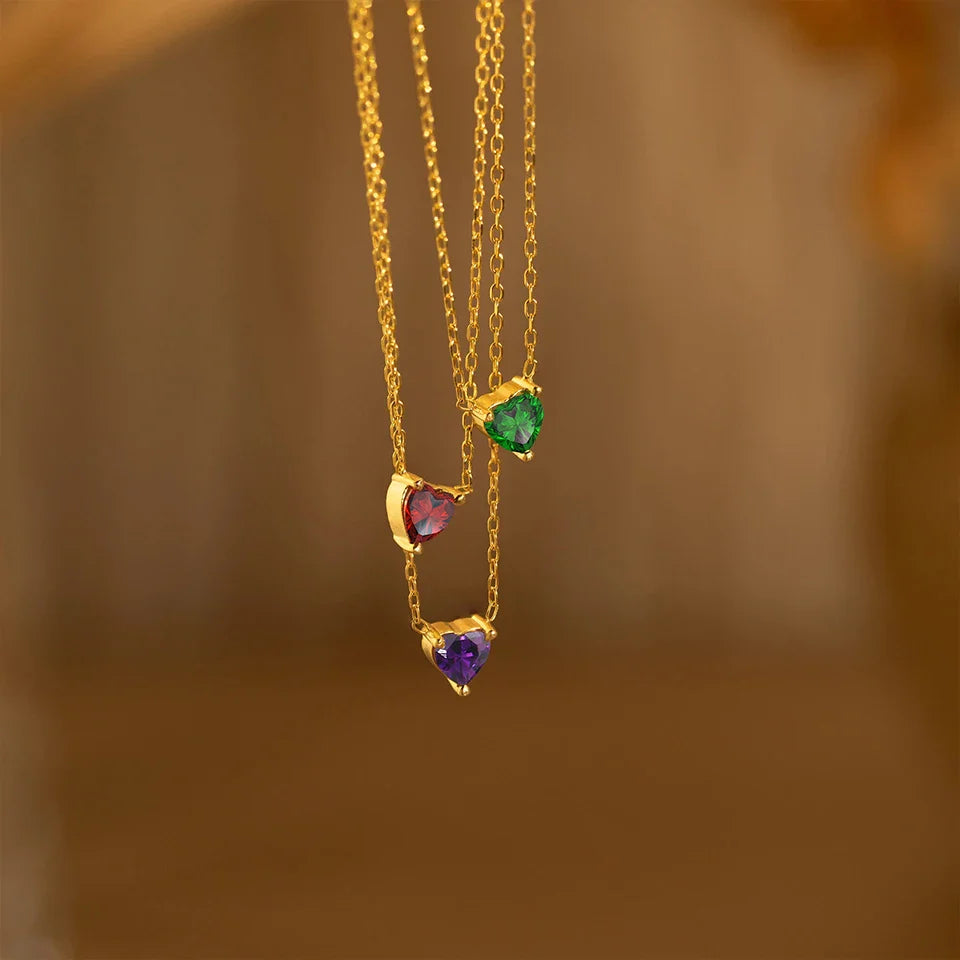 COLLIER AVEC UNE PIERRE DE NAISSANCE EN FORME DE CŒUR