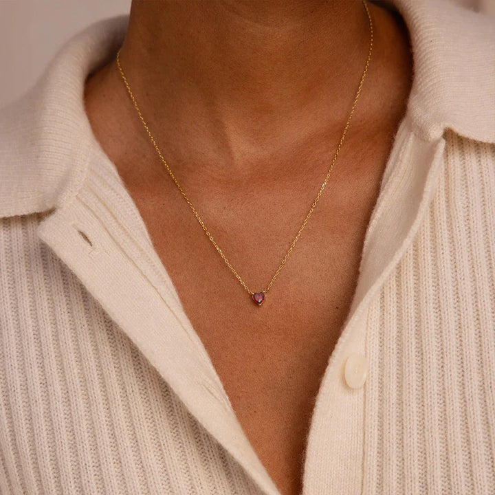 COLLIER AVEC UNE PIERRE DE NAISSANCE EN FORME DE CŒUR